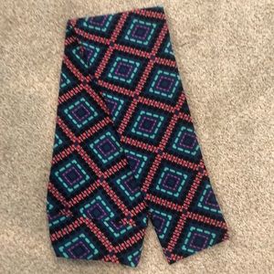 Bright colored tween Lularoe leggings